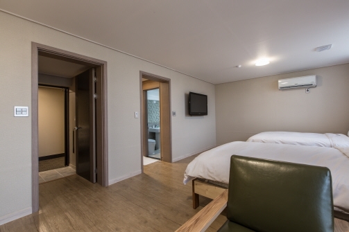 패밀리 스위트룸(더블침대2)