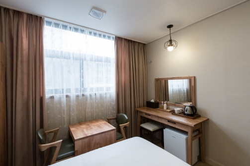 디럭스 트윈룸(더블+싱글)