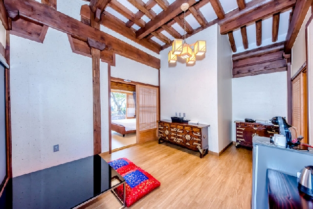 (신관) 동궁(한옥관)