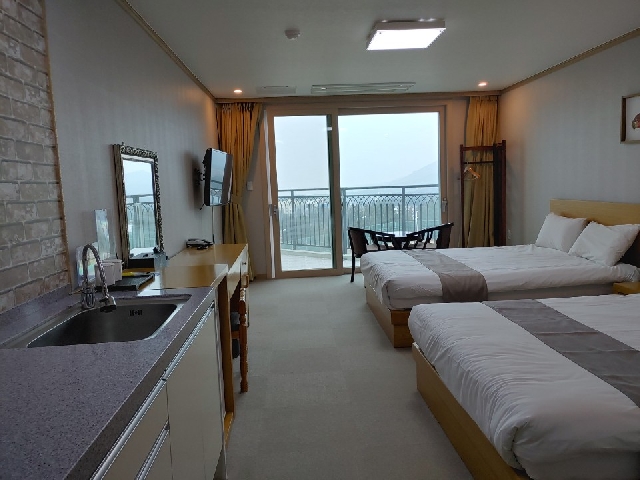 디럭스 패밀리트윈