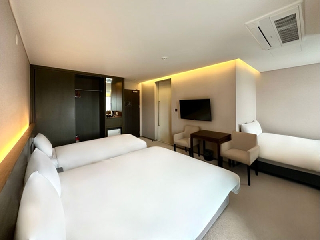 이그젝티브 패밀리 룸