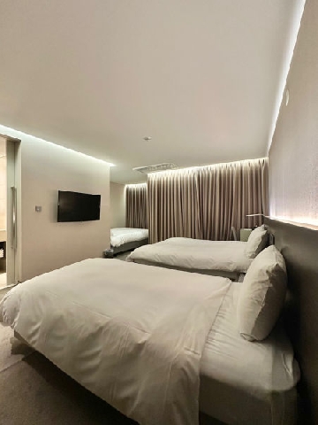 이그젝티브 패밀리 룸