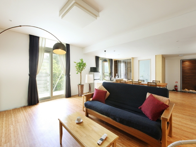 C동 패밀리스위트(102)