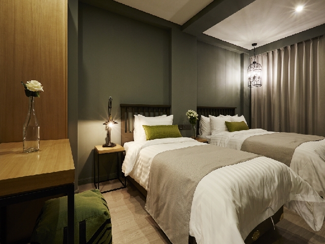 디럭스 트윈 (더블+싱글)