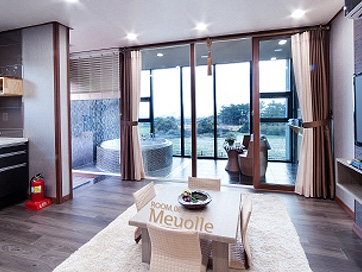 뫼올레(25평 실내스파)